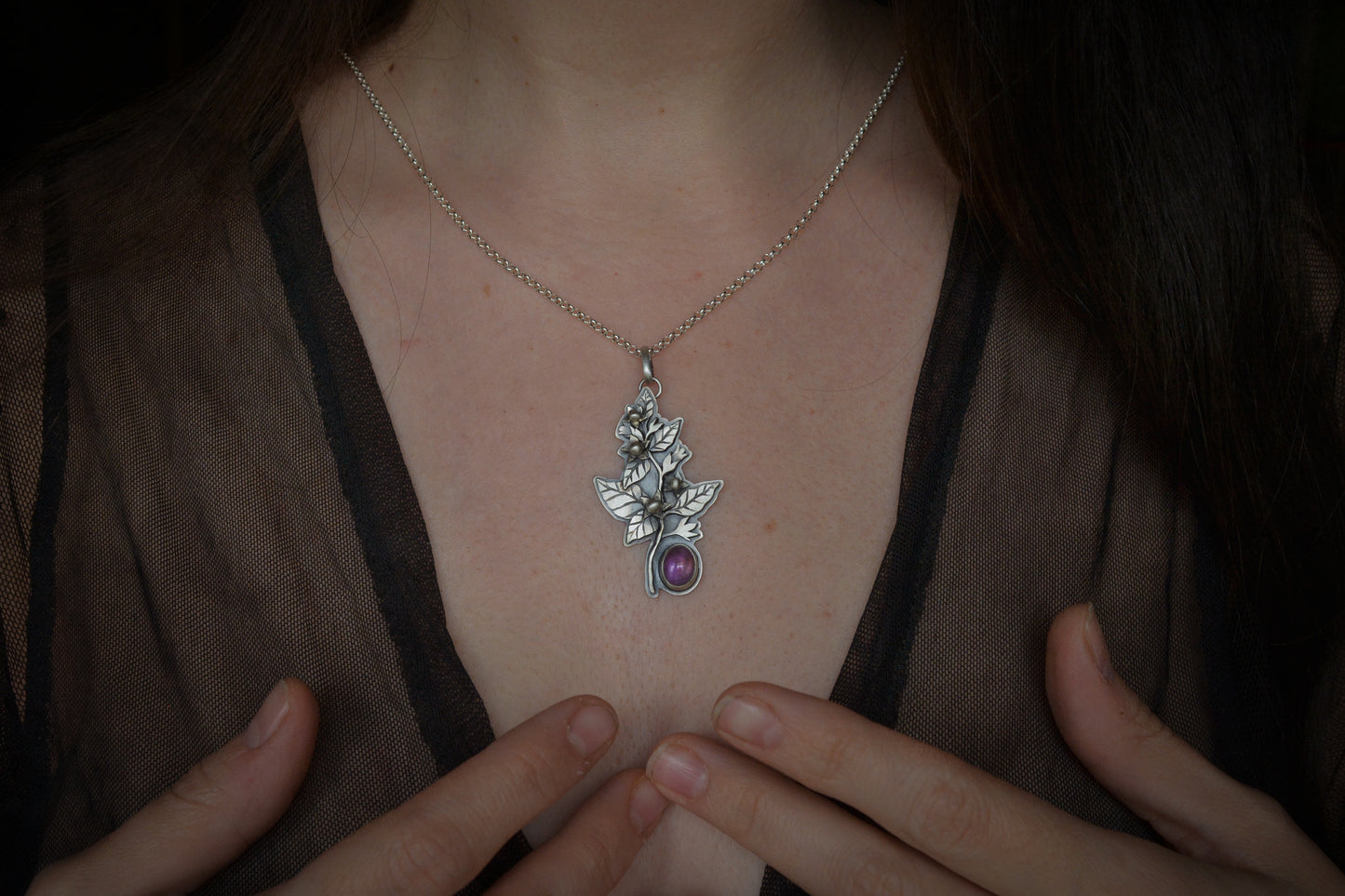 Belladona botanical pendant with oval amethyst